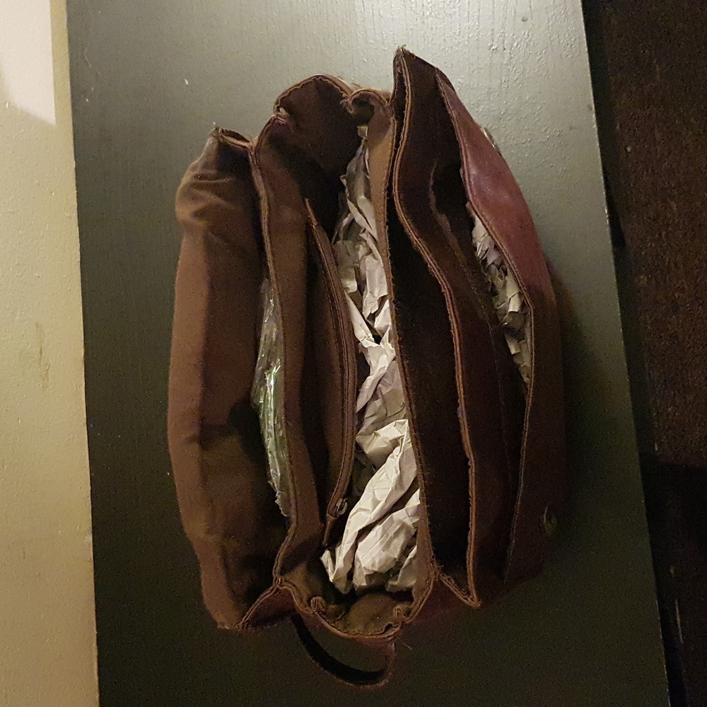Genuine Leather Crossbody Bag - Picture 8 of 8
